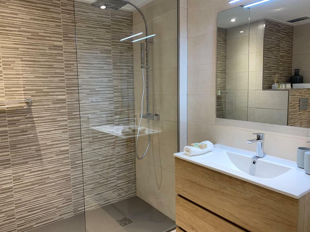 Nuevo Y Lujoso Apartamento En Marbella Centro A Pie De Playa 625 Luaran gambar